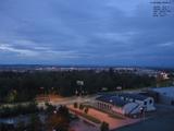 06 : 00