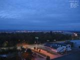 06 : 00