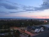 19 : 48