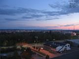 19 : 52