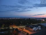 19 : 56