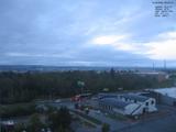 06 : 44
