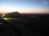 21 : 04