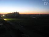 21 : 04