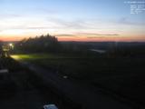 21 : 04