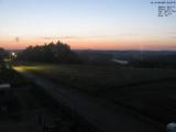 22 : 04