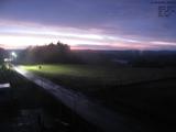 22 : 04