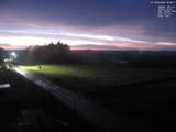22 : 08