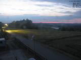 22 : 00