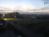 22 : 04