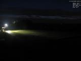 23 : 00