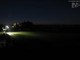 22 : 00