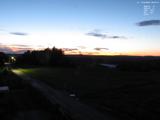 22 : 04