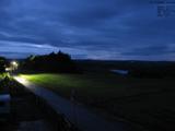 22 : 04
