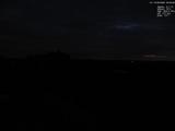 03 : 32