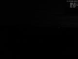 03 : 00