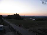 21 : 00