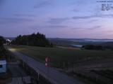 06 : 00