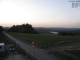 19 : 44