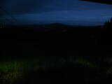22 : 00