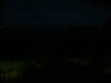 22 : 00