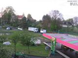06 : 00