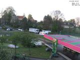 06 : 00