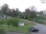 06 : 00