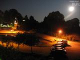 02 : 00