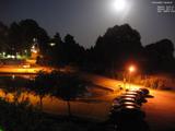 03 : 00
