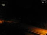 02 : 00