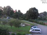 06 : 00