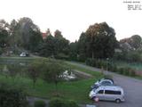 06 : 00