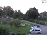 06 : 00