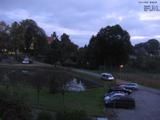 18 : 52