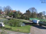 17 : 04