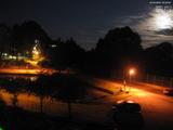 02 : 00