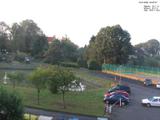 06 : 00