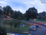 06 : 00