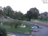 19 : 48