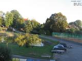 19 : 04