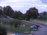 06 : 00