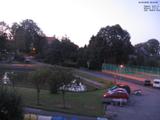 06 : 04