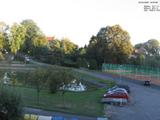 19 : 00