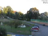 19 : 08