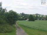 14 : 00
