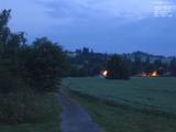 04 : 00