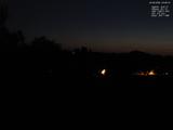 23 : 08