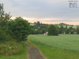 19 : 44