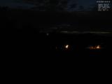 23 : 04
